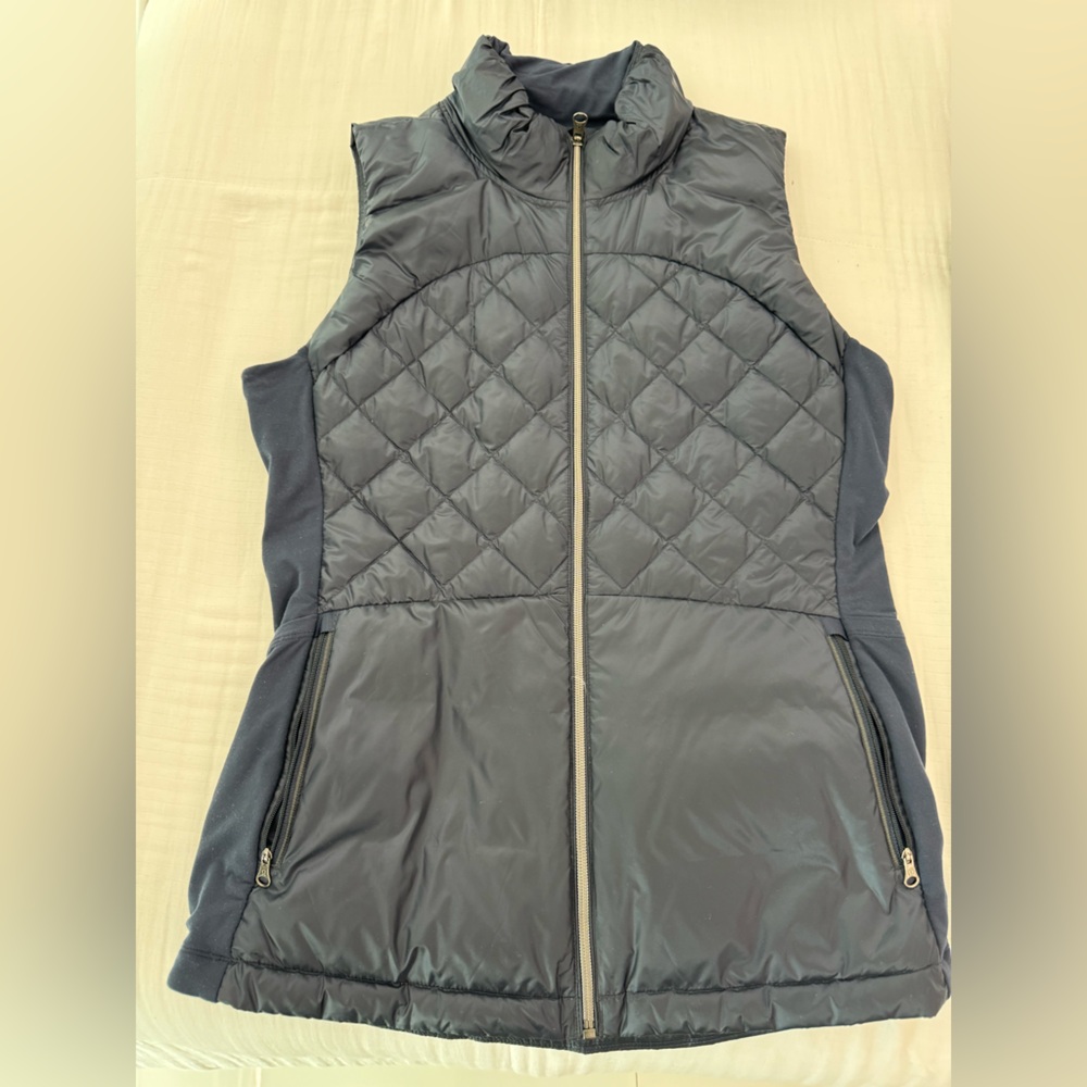 Lululemon Athletica navy puffer vest never worn